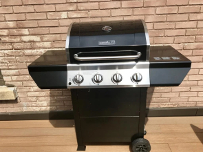 MTLVacationrentals-The MTLVR Kisses