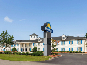 Days Inn by Wyndham Shallotte