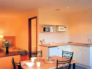 Leisure Inn Woolmers Inn, Sandy Bay