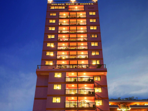 Golden Rain 2 Hotel