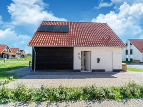 Luxe Stay With Sauna & Garden