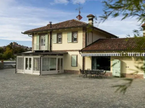 Villa Elia in Roddi With 5 Bedrooms and 5 Bathrooms