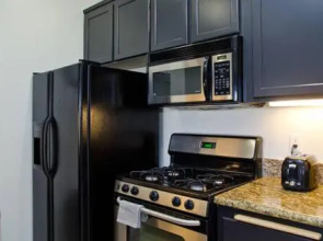 Luxury Apartment Near The Grove