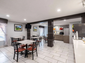 Quality Inn Cleveland North