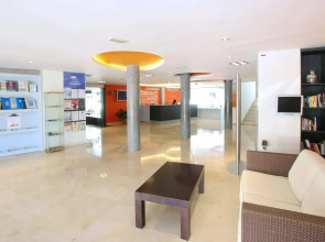 Aparthotel Esmeraldas