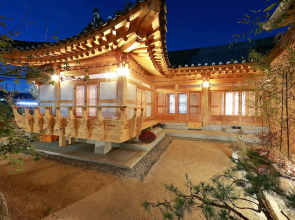 Wiyeonjae Hanok Stay