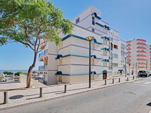 Monte Gordo Beachview 1 by Homing