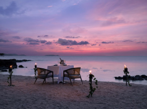 Отель Cross Pattaya Pratamnak