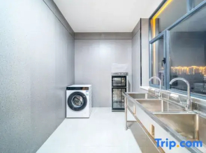Luntai Mengxinghe Business Hotel (Xiyu Community Xincheng Road)