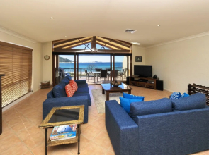 Marine Dr 2/70 - Fingal Bay