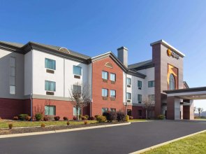 La Quinta Inn & Suites by Wyndham Loudon