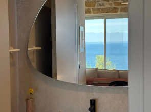 Akria Suites