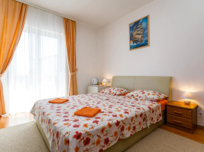 Holiday House Snjezana