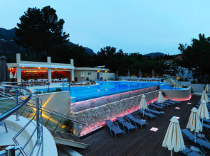 Akrotiri Beach Resort Hotel - Adults friendly