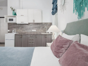 Sea Side Premium (Sea Side Premium) on Skipper street 9