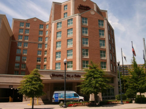 Hampton Inn & Suites Arlington Crystal City DCA