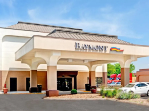 Baymont Inn & Suites Omaha NE