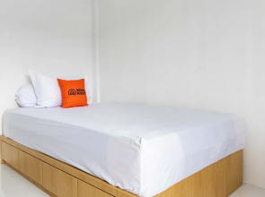 KoolKost Female Syariah near Mitra Keluarga Hospital Bekasi