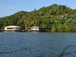 Jendi Seafront Resort