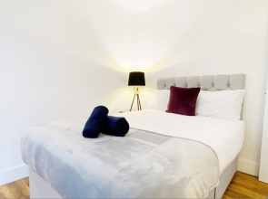 Stylish Bedford Town Centre Apartment 5 Sleeps 6 Fast Wi-fi