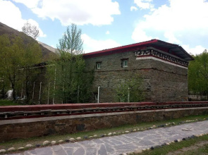 Zhi Shang Hua Ka Holiday Hotel