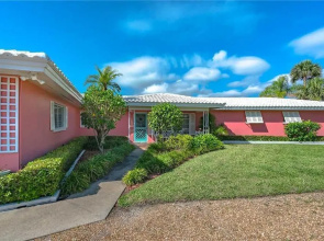 Bayside 294 - Three Bedroom Condo
