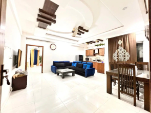 LUXURY EXECUTIVE 2Bedroom Apartment Convenient and NICE LOCATION