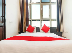 Hotel Cra by OYO Rooms