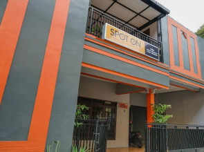 Spot On 2368 Dahlia Homestay Family Residence