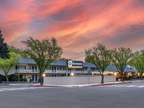Best Western Town House Lodge