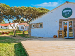 Oasis Backpackers Hostel Sintra Surf