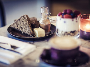 Carlton Square Hotel