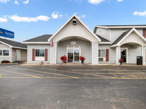 Baymont by Wyndham Marinette