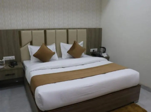 The Hotel Royal Jewel