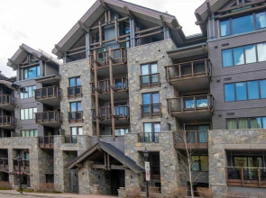 Modern 2 Bedroom Luxury Condo in Lionshead Village
