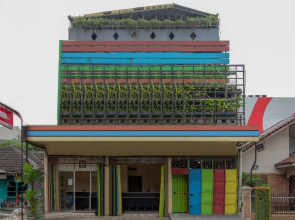 Pelangi Guest House by OYO Rooms