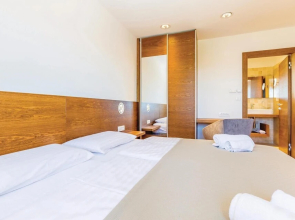 Amazing Home in Malinska With Wifi and 2 Bedrooms