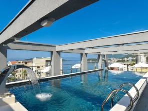 La Mer Hotel