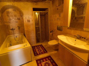 Arif Cave Hotel