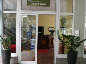 Atrium Hotel