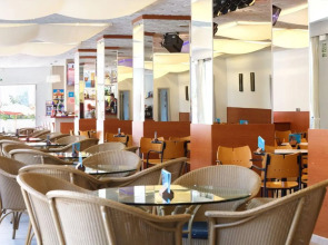 Hotel Serhs Oasis Park