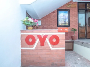 OYO 375 Chef House Resort