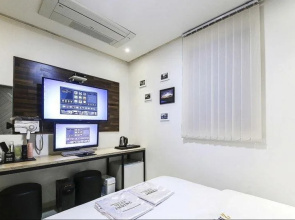 2Night Hotel
