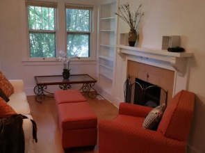 Retro 1 Bdrm-Comfy King-Walk Downtown