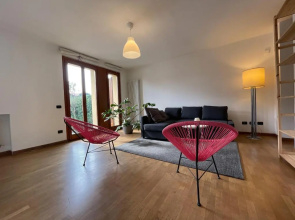 Entire accommodation with private garden near Milan and Lake Como - Free parking - Family friendly