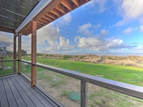 Sanderling Sea Cottages, Unit 6 w/ Beach Access!
