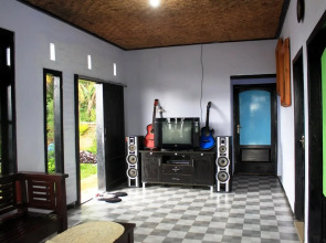 Randu Agung Maulida's Guest House
