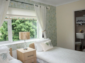Seamount House B&B