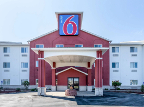 Motel 6 Indianapolis, IN - Southport