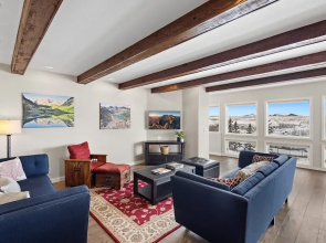 Wapiti Lane 4 Bedroom Home